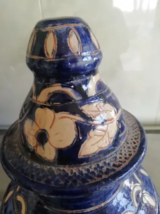 Jarrón decorativo azul y beige