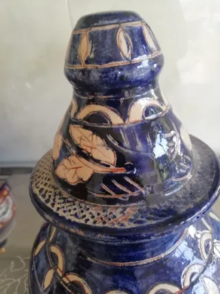 Jarrón decorativo azul y beige