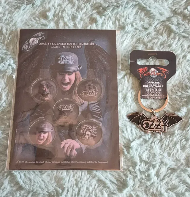 Ozzy Osbourne Conjunto de Crachás e Porta-chaves