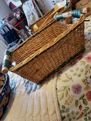 2Cestas mimbre grandes azul y marrón y regalo otr