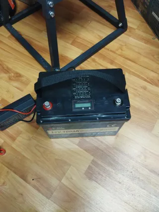 Batería 12/24V con cargador