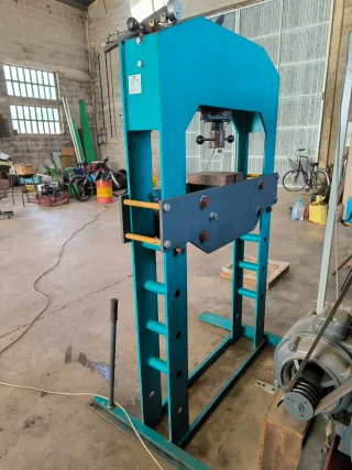 Prensa Hidráulica Manual 50 TN Mecamaq