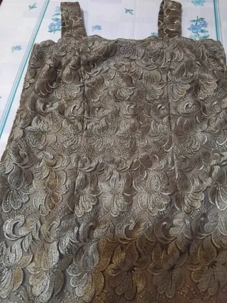 Vestido de fiesta  encaje ,color champaña,forrado,