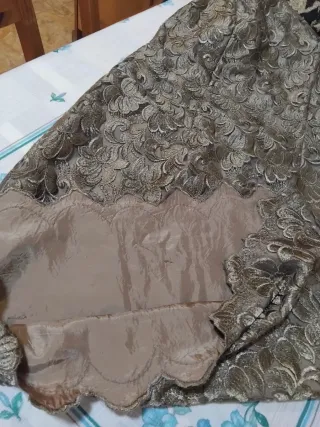 Vestido de fiesta  encaje ,color champaña,forrado,