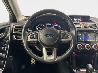 SUBARU Forester 2.0 Lineartronic Executive Plus