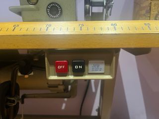 Máquina de coser industrial zigzag de 3 puntadas