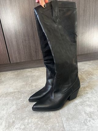 Botas cowboy altas negras sin estrenar