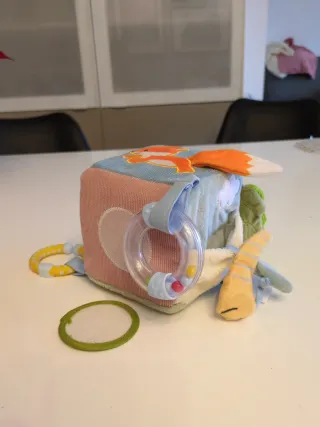 Juguete para bebé con sonajero y mordedor