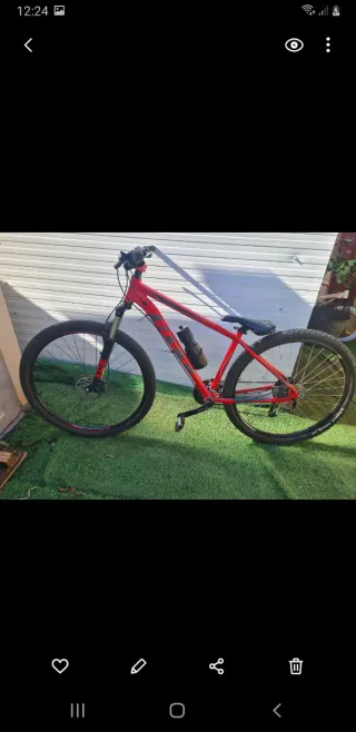 Bicicleta de Montaña Roja