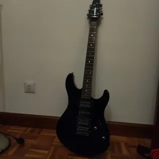 Guitarra YAMAHA