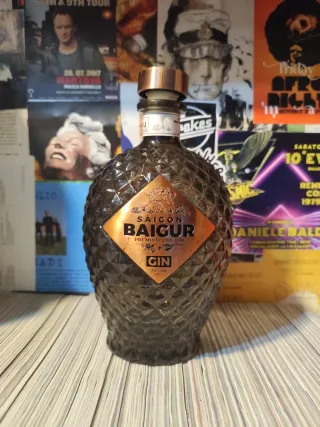 Bottiglie gin/rum vuote per bricolage