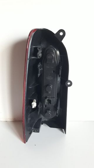 Piloto Trasero Derecho -  NISSAN VANETTE CARGO