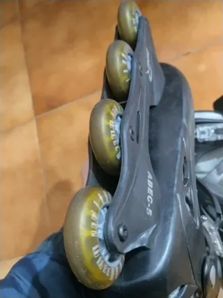 Pattini in linea uomo taglia 43