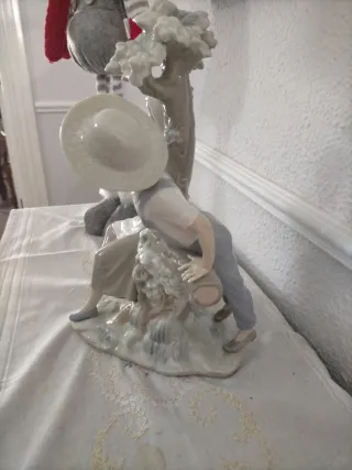 Nao Lladró Niños con Paloma Porcelana.