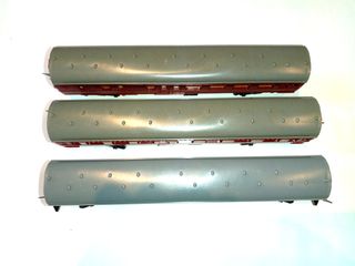 Locomotora y Vagones H0