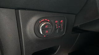 Opel Corsa 1.4 Selective 66 kW (90 CV)