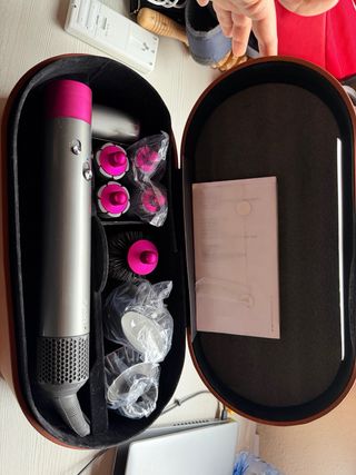 Secador y moldeador Dyson Airwrap con Accesorios