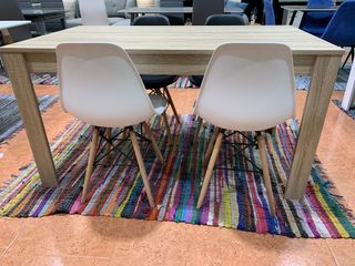 Mesa MIRA SH + Sillas NORUEGA