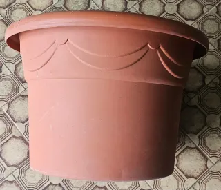 Vaso porta albero di Natale in plastica