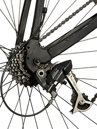 Bicicleta de montaña negra