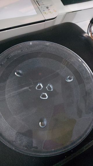 Plato Microondas 32 Cms grande.