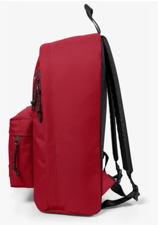 Mochila Eastpak Roja impecable