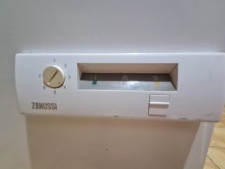 Arcón Congelador Zanussi ZCF 220L