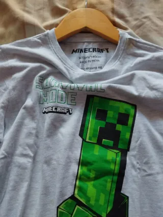 Camiseta Minecraft Survival Mode. Talla 9-10 años.