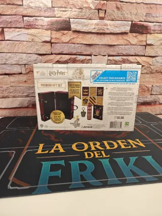 Caja Premium Harry Potter Gryffindor