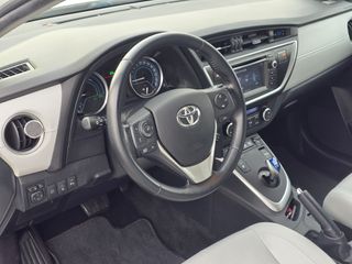 Toyota Auris 2014