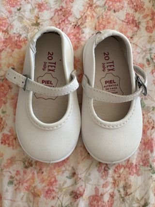 Lote de ropa de bebé niña