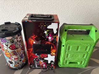 Altavoces portátiles varios colores