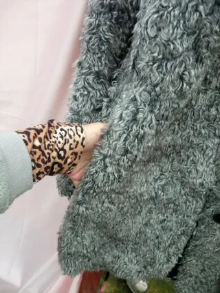 Trenca peluda chica talla XS