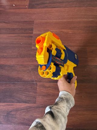 Pistola Nerf Amarilla y Azul