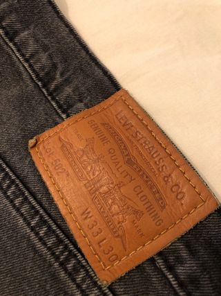 Pantalón Levi's 502 W33 L30 negro/gris