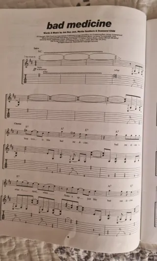 Revista Partituras Guitarra Bon Jovi + CD