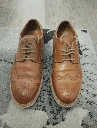 Zapatos de vestir marrones mujer