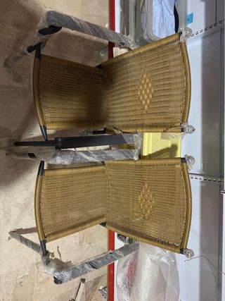 Sillas de forja y mimbre