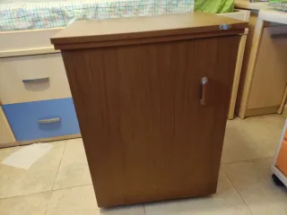 Máquina de coser Alfa con mueble