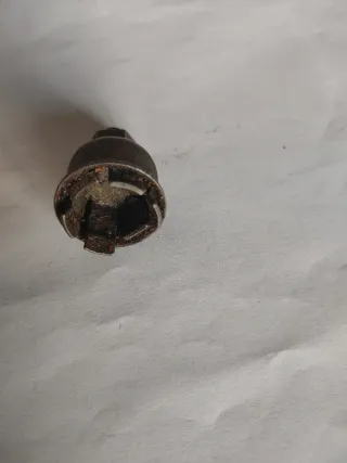 Terminales de batería de coche.