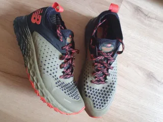 New Balance Hierro v4 Verde/Rojo