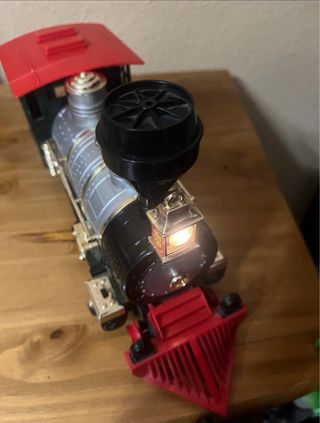 Tren de juguete eléctrico