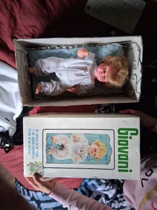 Muñeco Giovani interactivo