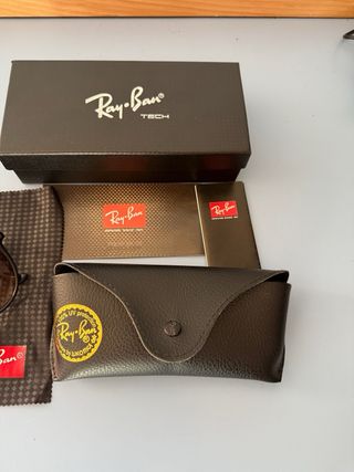 Ray-Ban RB4171 – Erika