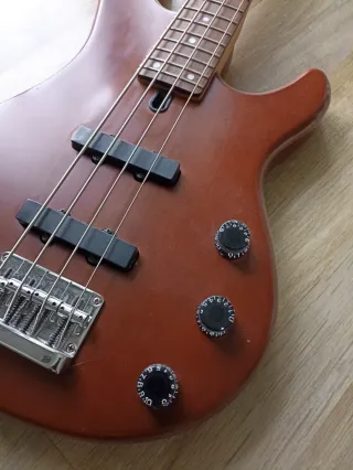 Bajo Eléctrico Yamaha BB 411 Marrón