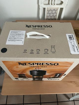 Cafetera Nespresso Vertuo Next Precintada