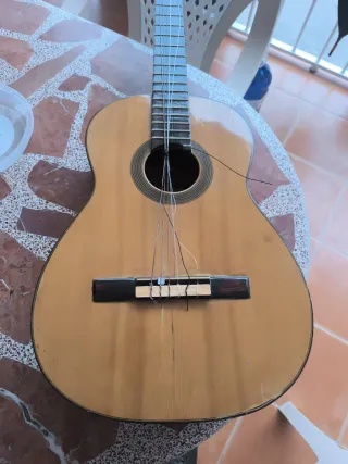 Guitarra Clásica Madera Natural