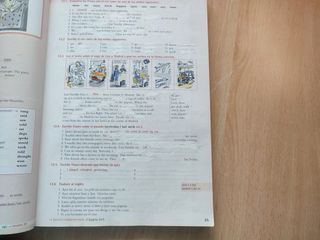 Libro inglés en español. Essential grammar in use