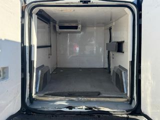 furgoneta con etiqueta pocos kilometros