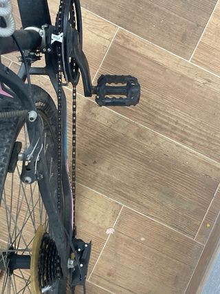 Bicicleta Montaña Btwin Negra y Rosa